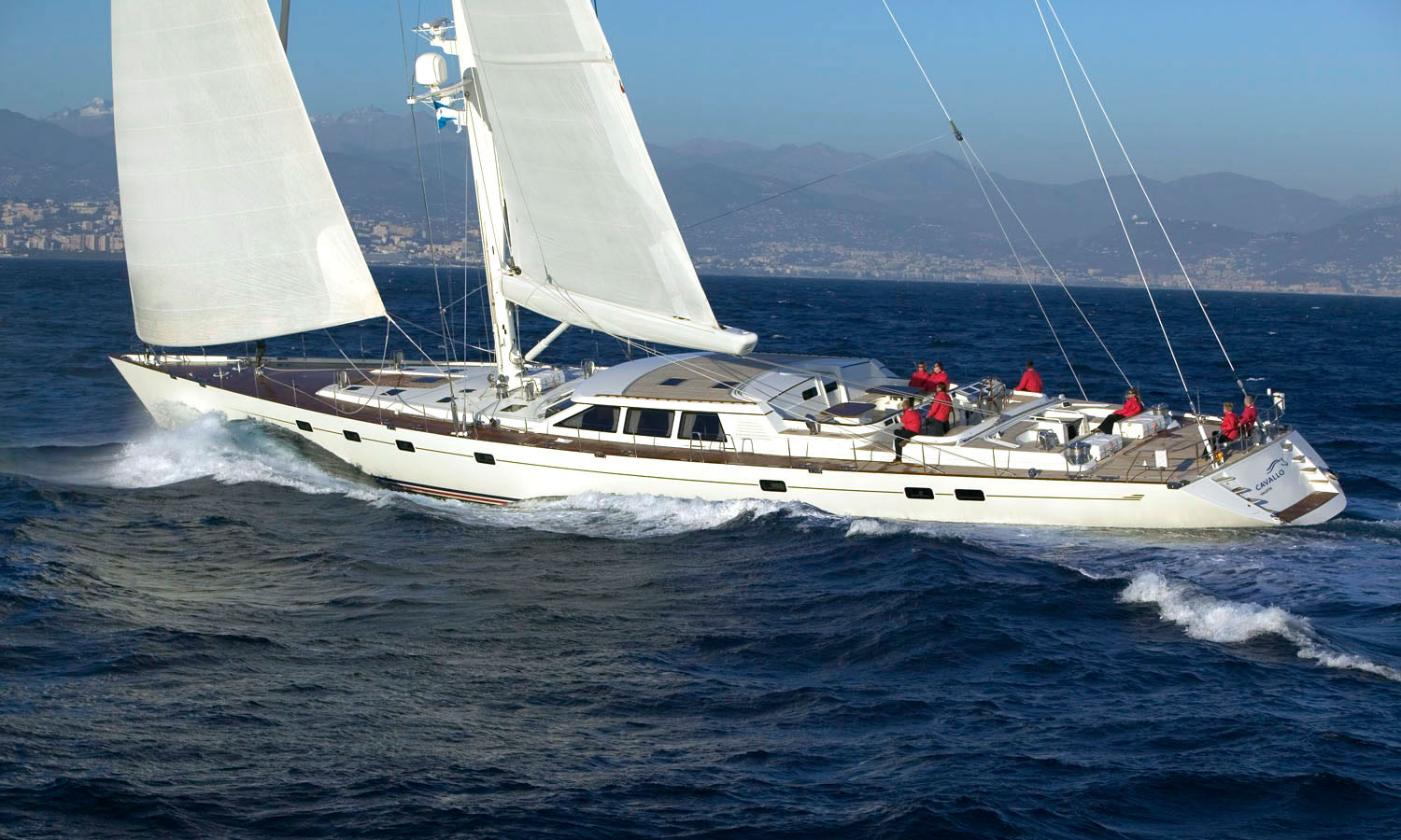 carbon cavallo yacht